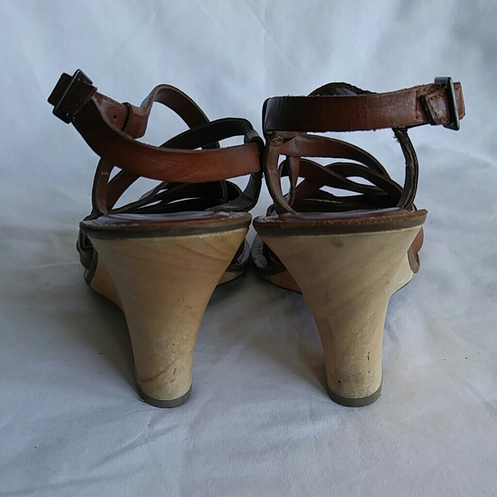 Shoes - Picture 4 of 8